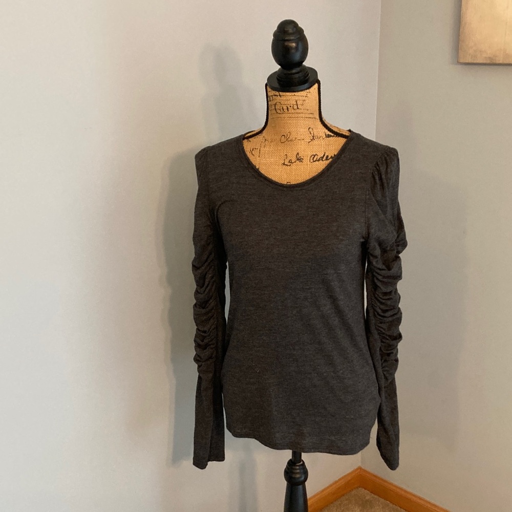 We The Free Gray Long Sleeve Tee Women Size Small